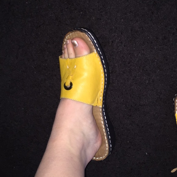 naturalizer sandals - Picture 4 of 4